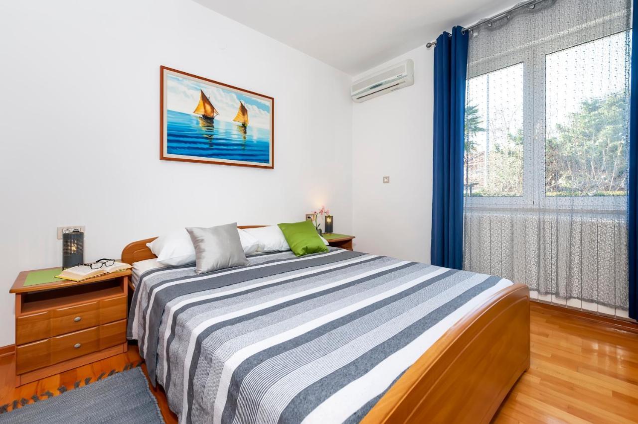 Apartment & Rooms Graciela Ровинь Экстерьер фото