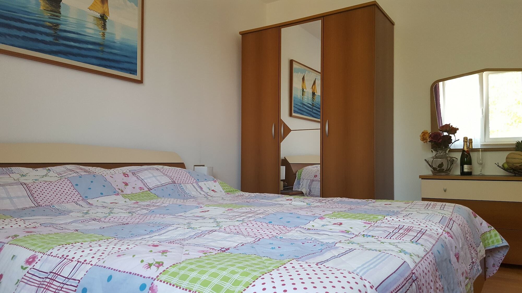 Apartment & Rooms Graciela Ровинь Экстерьер фото